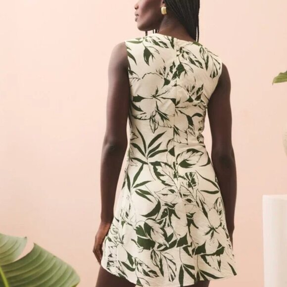 Abercrombie and Fitch Twist-Front Mini Dress XS Regular Height Fit - Picture 4 of 12